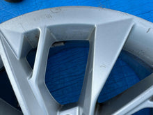 Load image into Gallery viewer, 1x Alufelge 18 Zoll 8.5" 5x112 29ET Glanz Silber 8W0601025FM Audi Rim Wheel FEL2206289506as
