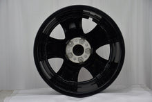 Laden Sie das Bild in den Galerie-Viewer, 4x Alufelge 18 Zoll 8.0&quot; 5x112 43ET Glanz Schwarz A2134013700 Mercedes-Benz