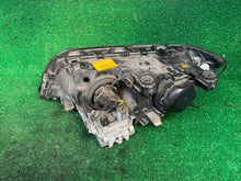 Load image into Gallery viewer, Frontscheinwerfer BMW 3 E46 6910968 0301177272 Xenon Rechts Headlight