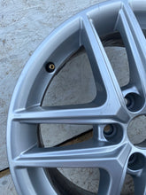 Load image into Gallery viewer, 1x Alufelge 17 Zoll 6.5&quot; 5x112 28ET Glanz Silber 8W9601025 Audi A5 A4 Rim Wheel