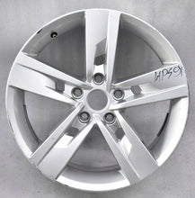 Laden Sie das Bild in den Galerie-Viewer, 1x Alufelge 17 Zoll 7.0" 5x112 49ET 5F0601025T Seat Leon Rim Wheel FEL4945845261ly