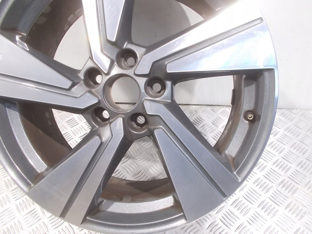 1x Alufelge 18 Zoll 7.0" 5x112 45ET 81A601025G Audi Q2 Rim Wheel FEL6387846885vy