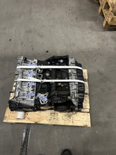 Laden Sie das Bild in den Galerie-Viewer, Motor VW Jetta CPLA 2.0 TSI 155kW 61TKm 2016 Benzin Engine Unkomplett
