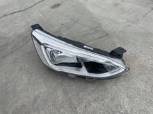 Laden Sie das Bild in den Galerie-Viewer, Frontscheinwerfer Ford Focus JX7B-13W029-AE LED Rechts Scheinwerfer Headlight SCH2508405469ka