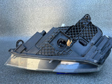 Laden Sie das Bild in den Galerie-Viewer, Frontscheinwerfer Skoda Superb III 3V1941016A Xenon Rechts Headlight