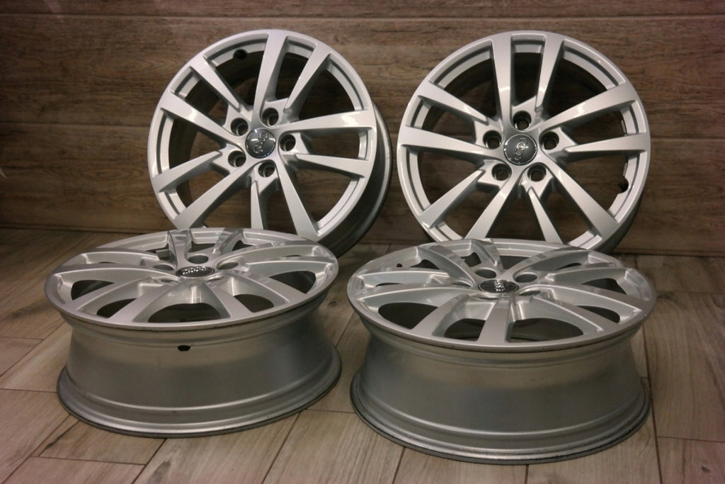 4x Alufelge 17 Zoll 6.0" 5x112 48ET Glanz Silber 8V0601025DH Audi Super FEL3217108584xg