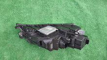 Laden Sie das Bild in den Galerie-Viewer, Frontscheinwerfer Skoda Octavia III 5E1941015E LED Links Scheinwerfer Headlight SCH6536255617gv