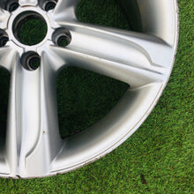 Load image into Gallery viewer, 1x Alufelge 18 Zoll 9.0" 5x112 52ET Glanz Silber 8J0601025 Audi Tt Rim Wheel FEL1103873294lz