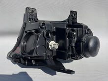 Laden Sie das Bild in den Galerie-Viewer, Frontscheinwerfer Dodge Durango 209546A01N Links Scheinwerfer Headlight SCH6177432629kc