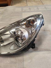 Laden Sie das Bild in den Galerie-Viewer, Frontscheinwerfer Opel Corsa D 13186381 LED Links Scheinwerfer Headlight SCH2948618172uq