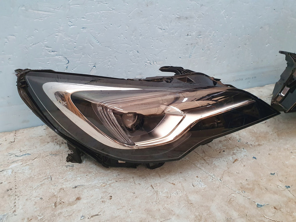 Frontscheinwerfer Opel Astra 39023762 39055746 LED Ein Satz Headlight