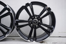 Laden Sie das Bild in den Galerie-Viewer, 4x Alufelge 18 Zoll 7.5" 5x112 49ET Glanz Schwarz A1774011300 Mercedes-Benz W177 FEL5635146696gl