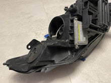 Laden Sie das Bild in den Galerie-Viewer, Frontscheinwerfer Land Rover I Sport Discovery L550 FK72-13W029-EE Xenon FALSE SCH1824666293te