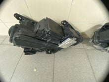 Laden Sie das Bild in den Galerie-Viewer, Frontscheinwerfer Mercedes-Benz A2468207161 A2468200239 LED Rechts oder Links SCH7147216243rq