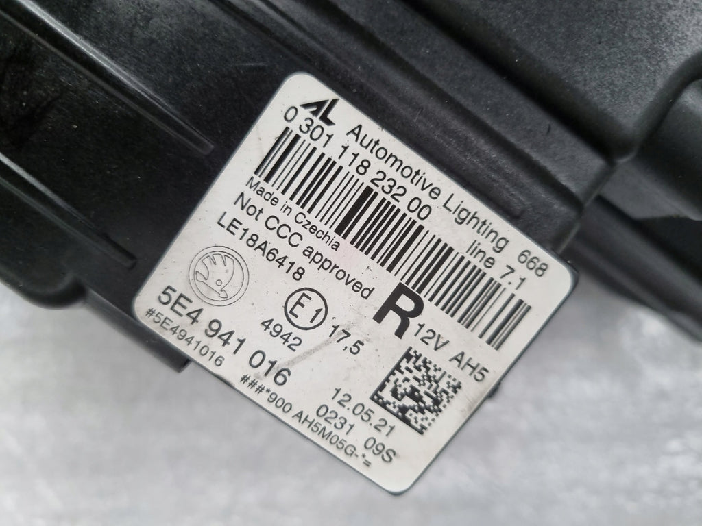 Frontscheinwerfer Skoda Octavia IV 5E4941016 LED Rechts Scheinwerfer Headlight SCH6575484395xi