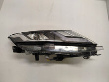 Laden Sie das Bild in den Galerie-Viewer, Frontscheinwerfer Mitsubishi L200 8301D382 Full LED Rechts Headlight SCH2300519061ay