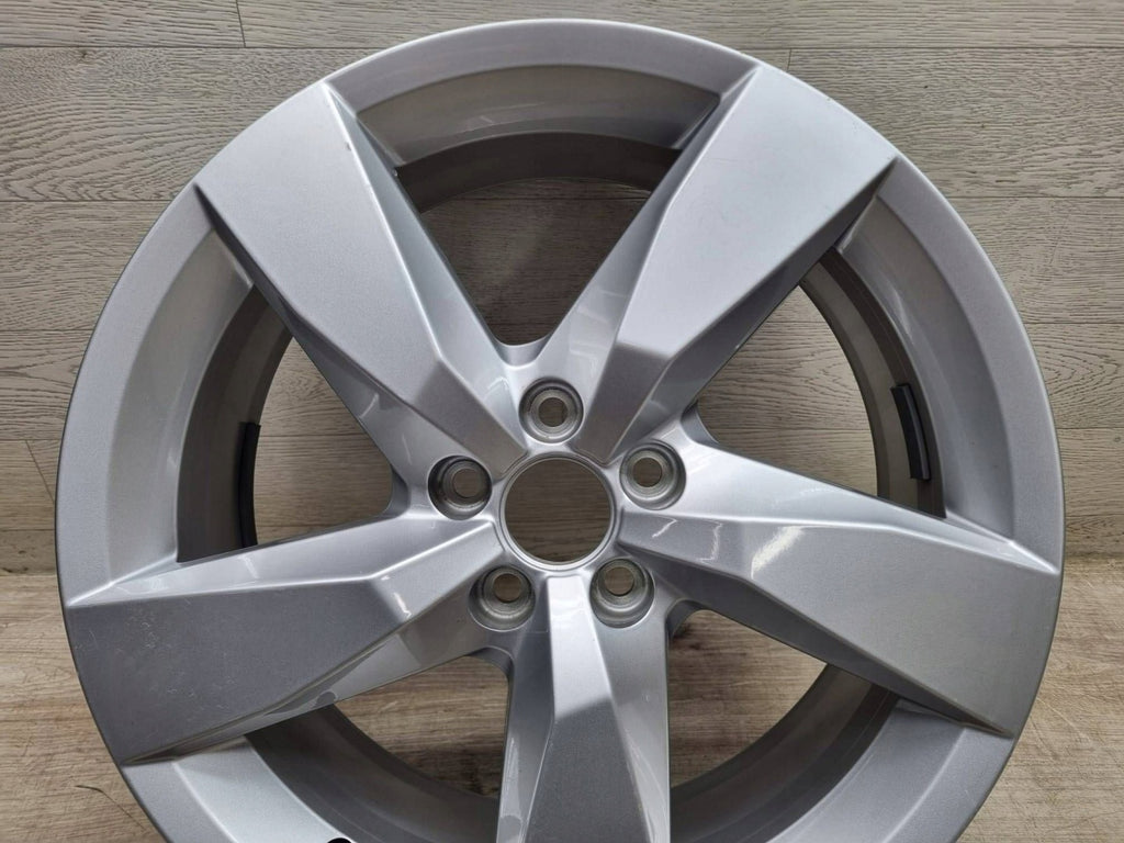 1x Alufelge 17 Zoll 6.5" 5x100 49ET Glanz Silber 2GM601025A VW T-Cross Rim Wheel FEL9454703305uw