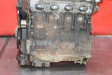 Laden Sie das Bild in den Galerie-Viewer, Motor Mitsubishi Outlander I 4G63 2.0 136PS 2001 Benzin Engine Unkomplett MOT3772918206ms
