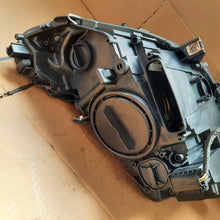 Laden Sie das Bild in den Galerie-Viewer, Frontscheinwerfer BMW 5 F07 7199604-11 Xenon Rechts Scheinwerfer Headlight SCH2633712324yx