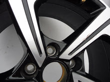 Laden Sie das Bild in den Galerie-Viewer, 1x Alufelge 18 Zoll 7.0&quot; 5x112 45ET Glanz Schwarz 2GA601025 VW T-Roc Rim Wheel