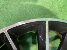 Load image into Gallery viewer, 1x Alufelge 19 Zoll 8.0" 5x112 43 5ET A1564012800 Mercedes-Benz X156 Rim Wheel FEL7752517539at