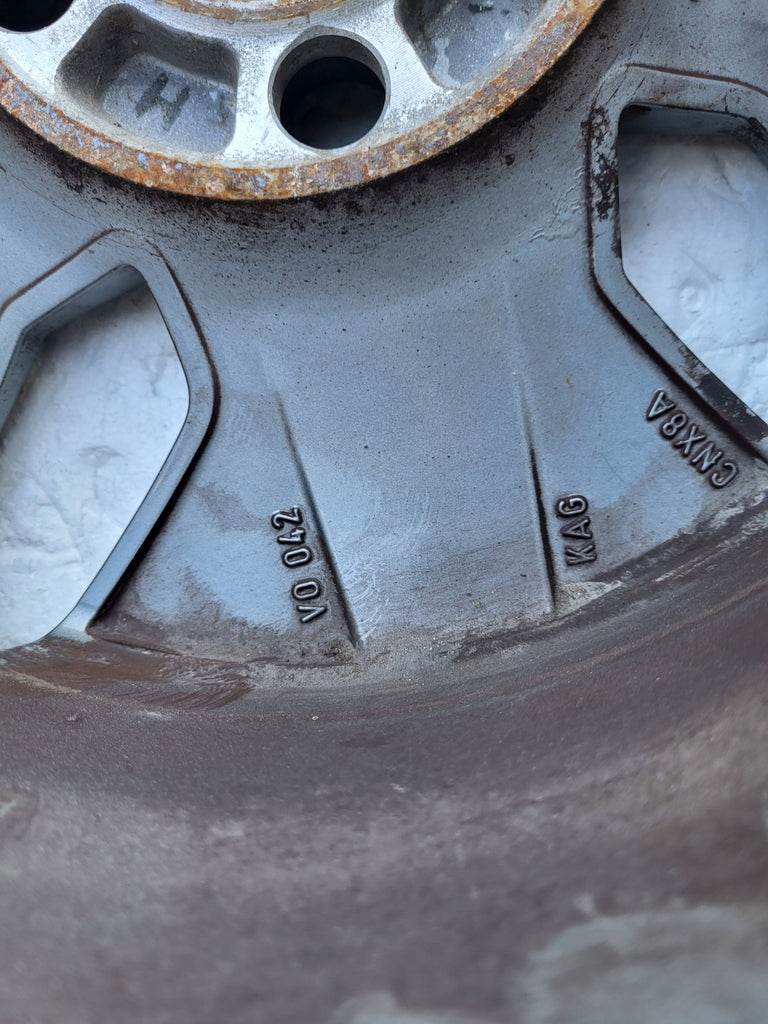 1x Alufelge 15 Zoll 6.0" 5x108 46ET Matt Silber 31255812 Volvo Rim Wheel FEL8461485858dm