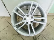 Laden Sie das Bild in den Galerie-Viewer, 1x Alufelge 19 Zoll 8.0" 5x120 40ET 6007214-00-E Tesla S Rim Wheel FEL5423148773gy