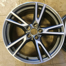 Load image into Gallery viewer, 1x Alufelge 19 Zoll 8.0&quot; 5x112 39ET Glanz 80A601025R Audi Rim Wheel