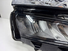 Laden Sie das Bild in den Galerie-Viewer, Frontscheinwerfer Skoda Kamiq 658941016 Rechts Scheinwerfer Headlight SCH1235342718ep
