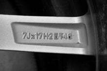 Load image into Gallery viewer, 1x Alufelge 17 Zoll 7.0&quot; 5x100 46ET Glanz Silber 6V0601025 Skoda Rim Wheel