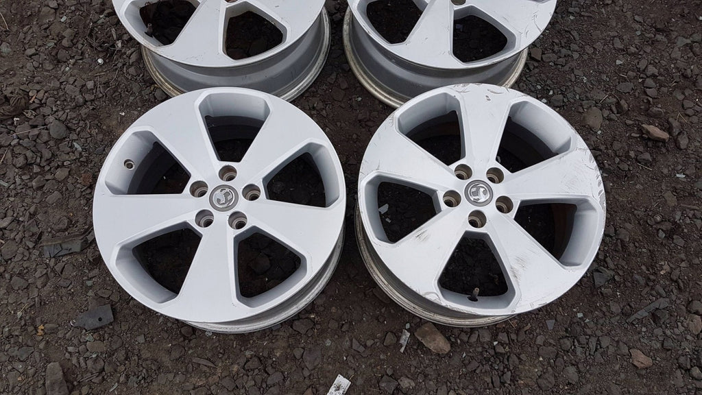 4x Alufelge 17 Zoll 7.0" 5x105 38ET GGC11027 Opel Zafira C Rim Wheel FEL5898561622rl