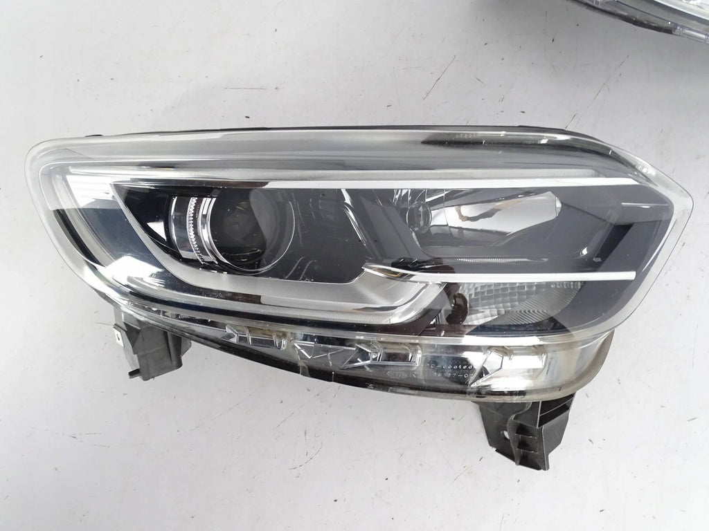 Frontscheinwerfer Renault Kadjar 260107249R Rechts Scheinwerfer Headlight