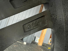 Load image into Gallery viewer, 1x Alufelge 20 Zoll 8.5" 5x112 55ET Glanz A1674012400 Mercedes-Benz Gle FEL8849925788ob