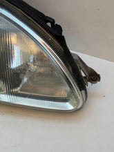 Laden Sie das Bild in den Galerie-Viewer, Frontscheinwerfer Mercedes-Benz W220 A2208200861 Rechts Scheinwerfer Headlight SCH3190650595pw