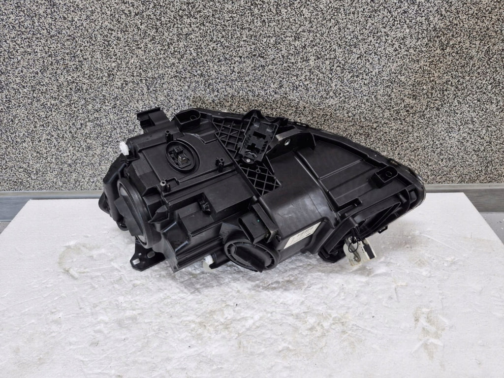 Frontscheinwerfer Mercedes-Benz W176 A1768202861KZ Rechts Scheinwerfer Headlight SCH9884440061pl