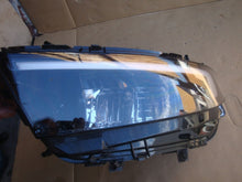 Laden Sie das Bild in den Galerie-Viewer, Frontscheinwerfer Opel Astra 662588537 LED Links Scheinwerfer Headlight SCH4624809114pv