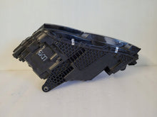 Laden Sie das Bild in den Galerie-Viewer, Frontscheinwerfer Skoda Superb III 3V1941016 Rechts Scheinwerfer Headlight SCH2297766237vn