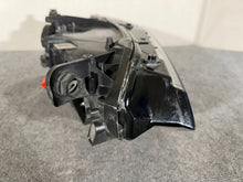 Load image into Gallery viewer, Frontscheinwerfer VW Passat 3G1941081G LED Links Scheinwerfer Headlight SCH5646264581dn