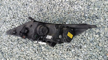 Laden Sie das Bild in den Galerie-Viewer, Frontscheinwerfer Kia Sportage 92102-3U290 Rechts Scheinwerfer Headlight SCH8695905053av