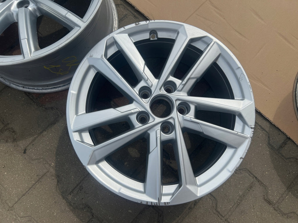 1x Alufelge 17 Zoll 6.5" 5x112 43ET Glanz Silber 8Y0601025L Audi A3 Rim Wheel