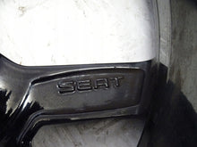 Laden Sie das Bild in den Galerie-Viewer, 1x Alufelge 18 Zoll 7.0&quot; 5x100 47ET 6F9601025B Seat Arona Rim Wheel