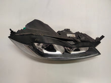 Laden Sie das Bild in den Galerie-Viewer, Frontscheinwerfer Jaguar F-Pace GX63-13W029-EJ Xenon Rechts Headlight SCH7127635941ph
