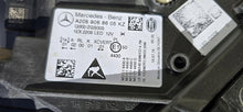 Load image into Gallery viewer, Frontscheinwerfer Mercedes-Benz W205 2059068605 LED Rechts Headlight SCH4247708785oo