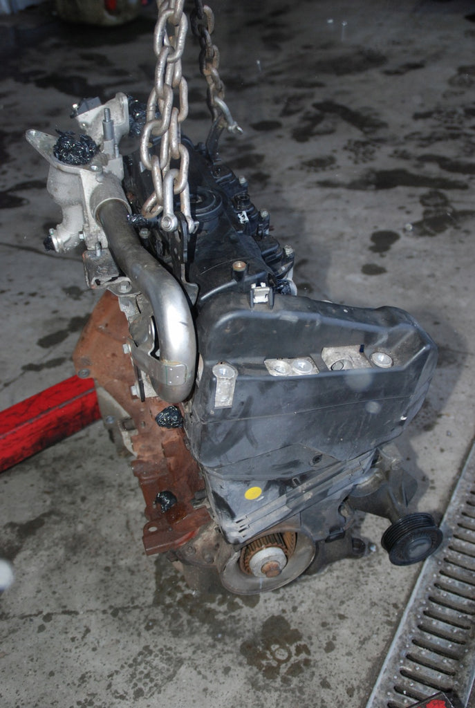 Motor Mercedes-Benz Citan K9K 1.5 CDI 90PS 123TKm 2013 Diesel Engine Unkomplett