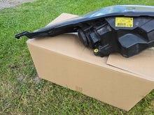 Laden Sie das Bild in den Galerie-Viewer, Frontscheinwerfer Ford Fiesta I 1EJ24704501 8A6113W030AF Links Headlight SCH7644227574nl