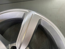 Laden Sie das Bild in den Galerie-Viewer, 1x Alufelge 20 Zoll 9.0" 5x112 38ET 4KE601025S Audi E-Tron Rim Wheel FEL8106032277mk