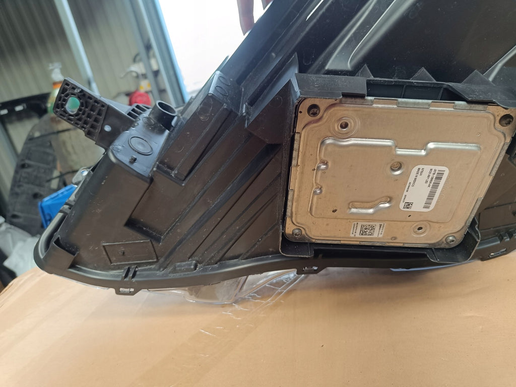 Frontscheinwerfer Ford Kuga LV4B-13E014-FE 20244B-13E014-FE LED Rechts Headlight SCH3275408486be