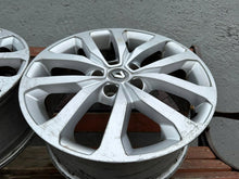 Laden Sie das Bild in den Galerie-Viewer, 1x Alufelge 17 Zoll 7.0&quot; 5x114.3 40ET 403004770R Renault Koleos Clio Rim Wheel