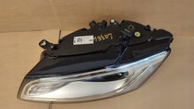 Laden Sie das Bild in den Galerie-Viewer, Frontscheinwerfer Audi Q5 8RO941005 Links Scheinwerfer Headlight