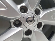 Laden Sie das Bild in den Galerie-Viewer, 1x Alufelge 17 Zoll 7.5" 5x108 50 5ET Glanz Silber 31680565 Volvo Xc40 Rim Wheel FEL7862966537rr